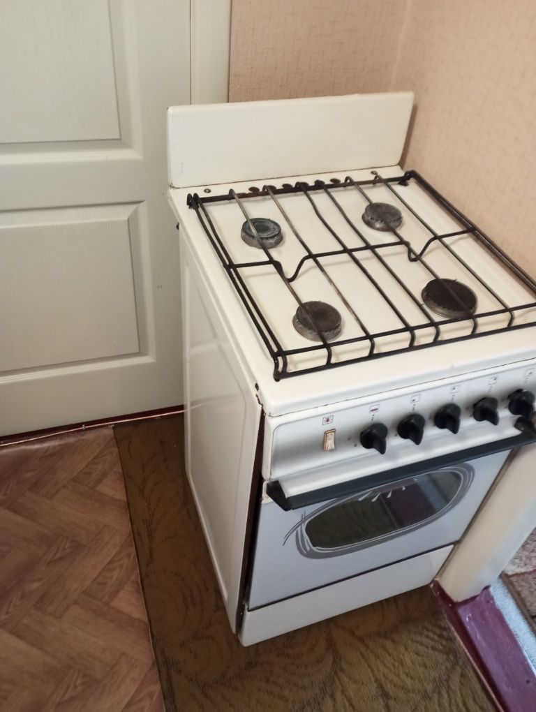 Продам газову плиту, б/у, в робочому стані.