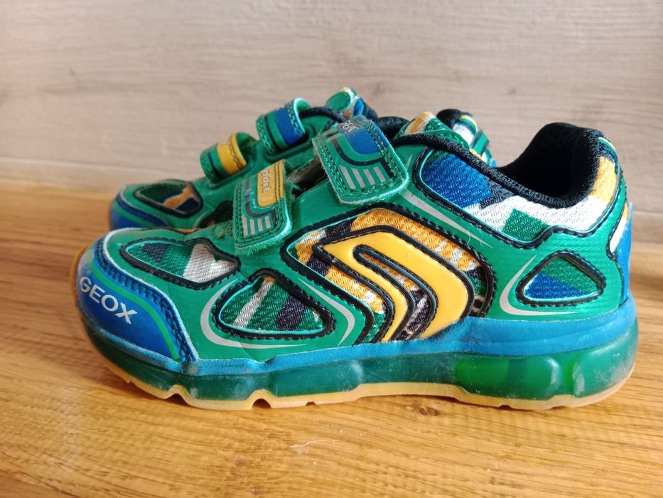 Buty Geox roz. 28 świecące