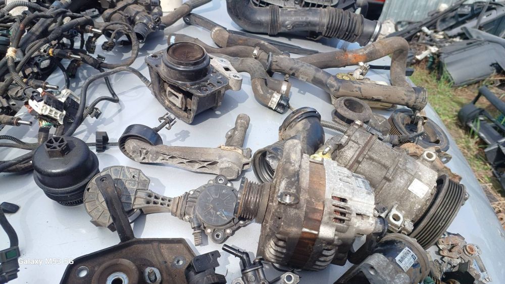 Колектор форсунка заслонка ситроен пежо CITROEN PEUGOUT 1.6л  5FS