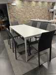 Mesa de sala de jantar BoConcept branca lacrada + 6 cadeiras cinzentas