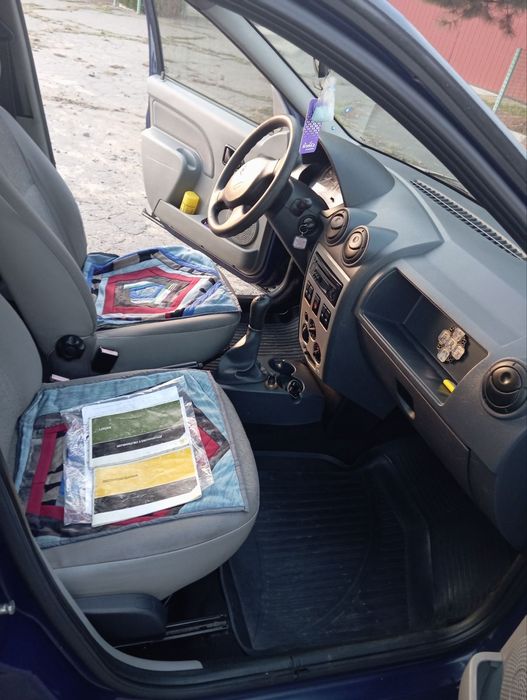 Продаю Рено логан  мсв