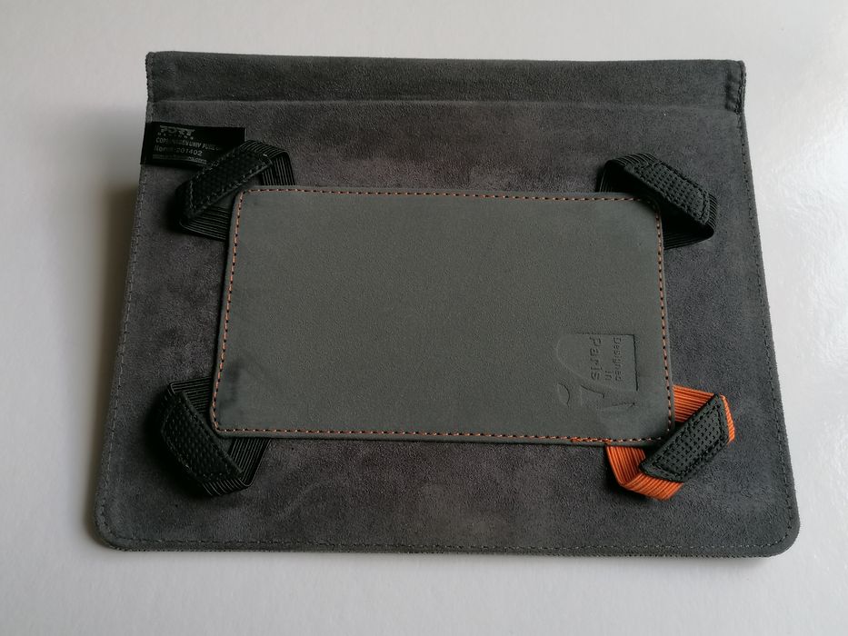 Capa para tablet 14x20 cm