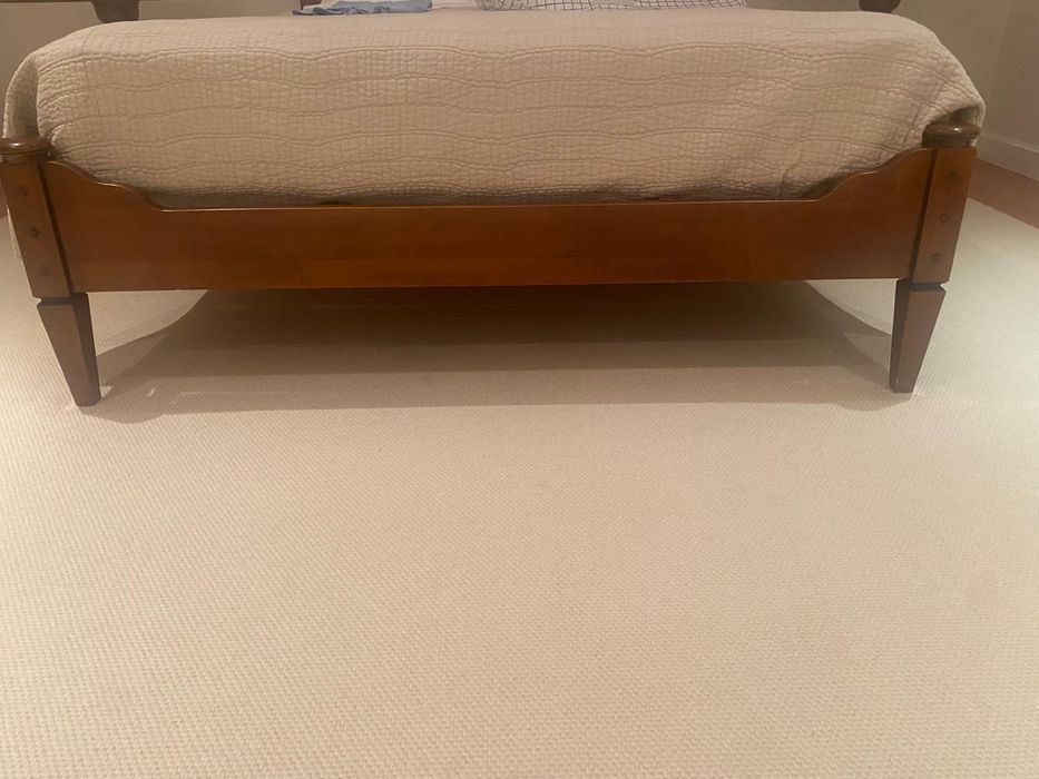 Cama de casal 140x200 em madeira