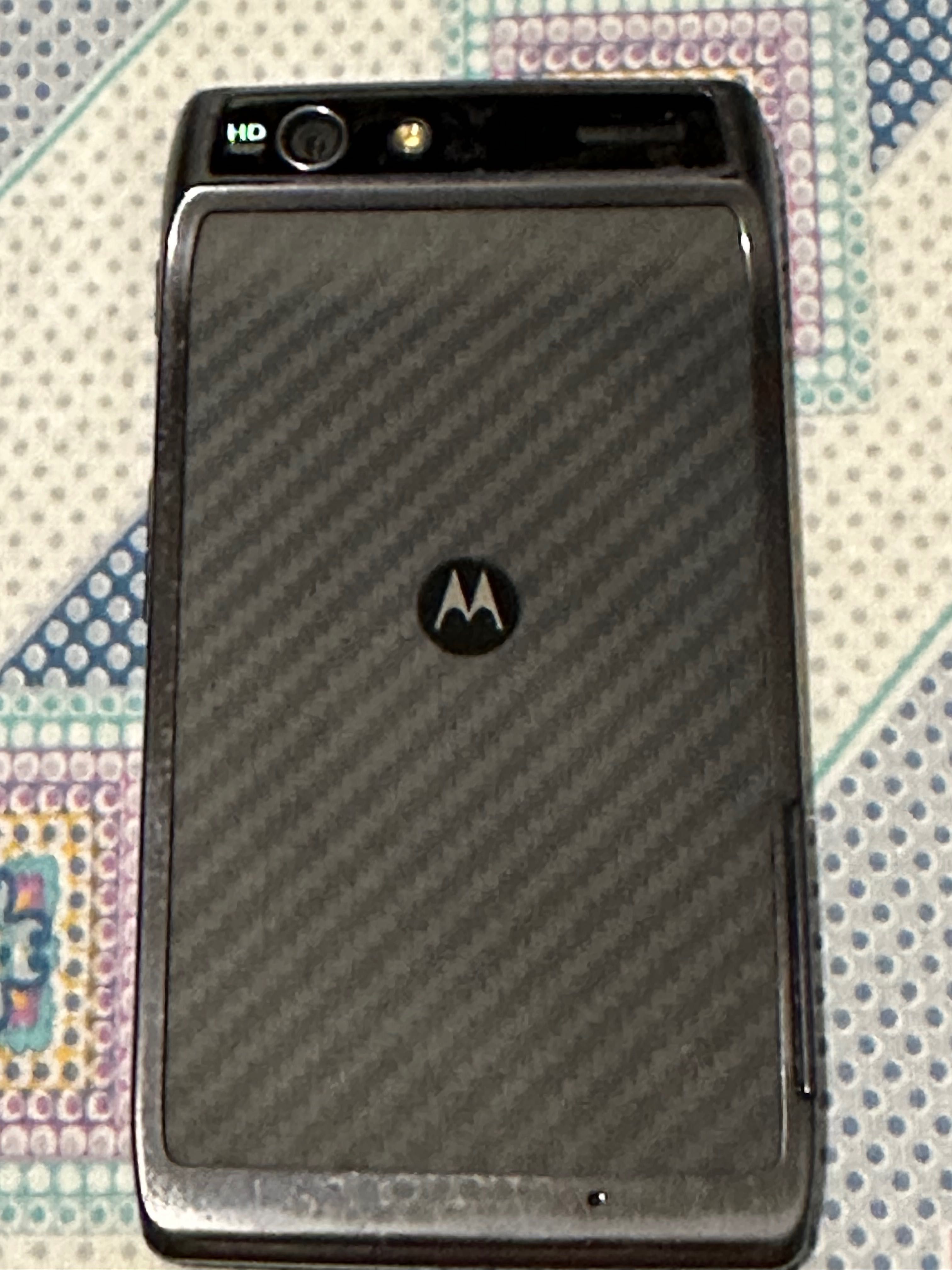 Смартфон Motorola XT910 идеал.