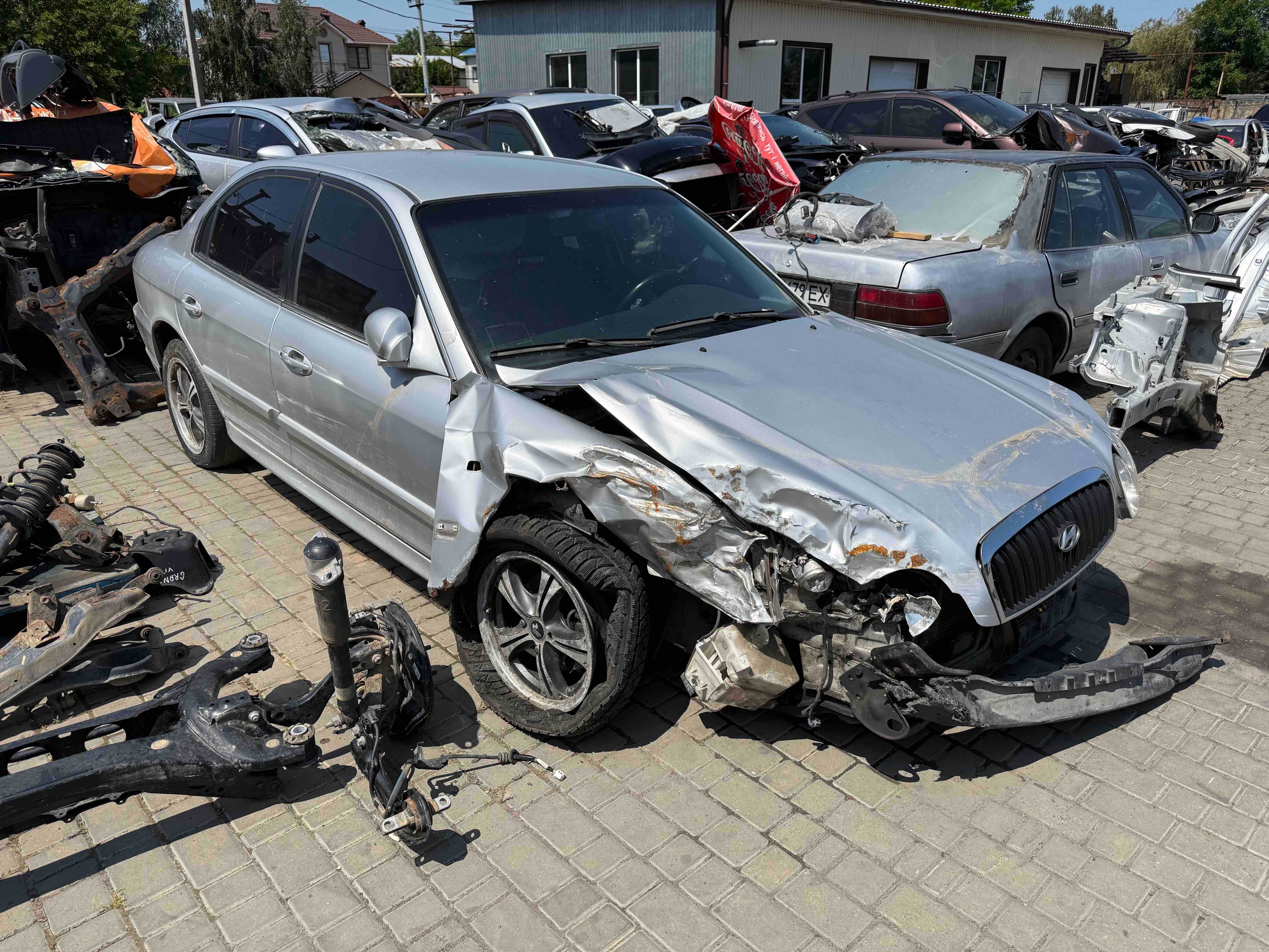 Разборка Hyundai Sonata EY4 2.0 G4JP АКПП (дверь,крышка,стекло,цапфа)