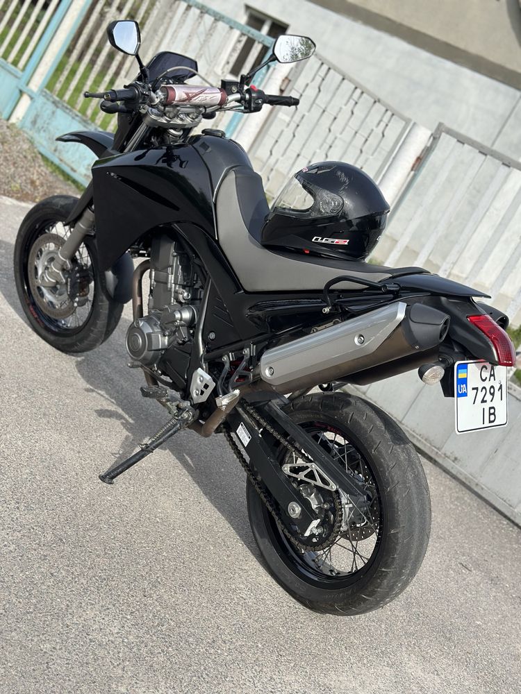 Продам Yamaha xt660x