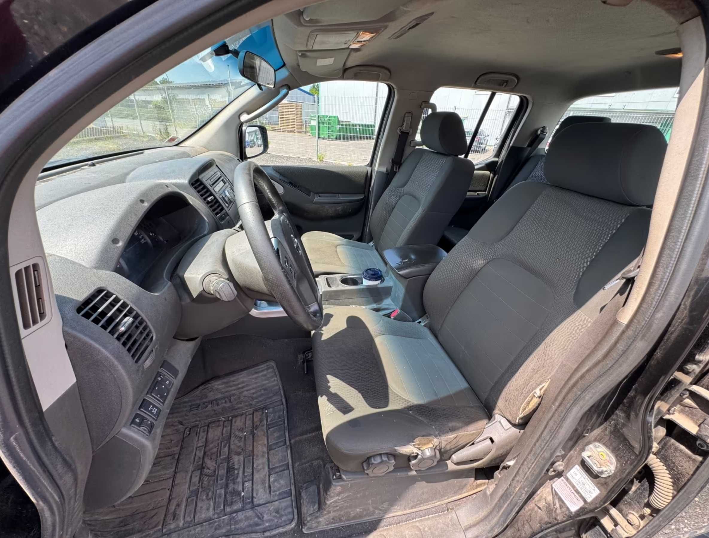 Nissan Navara 2.5 dCi CD SE 4WD