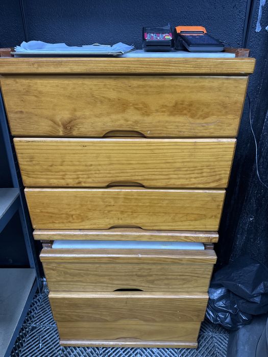 Móvel de gavetas sem defeitos