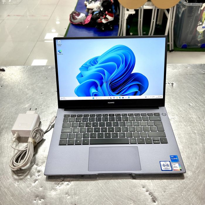 Portatil hawuei intel core 5