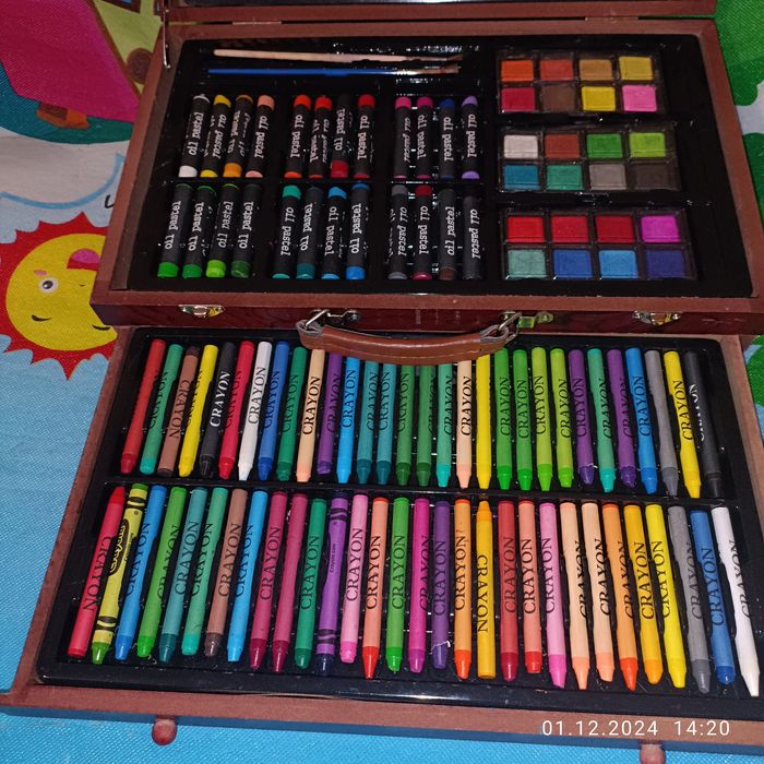 Набір для малювання в дерев'яній валізі  Maaleo.