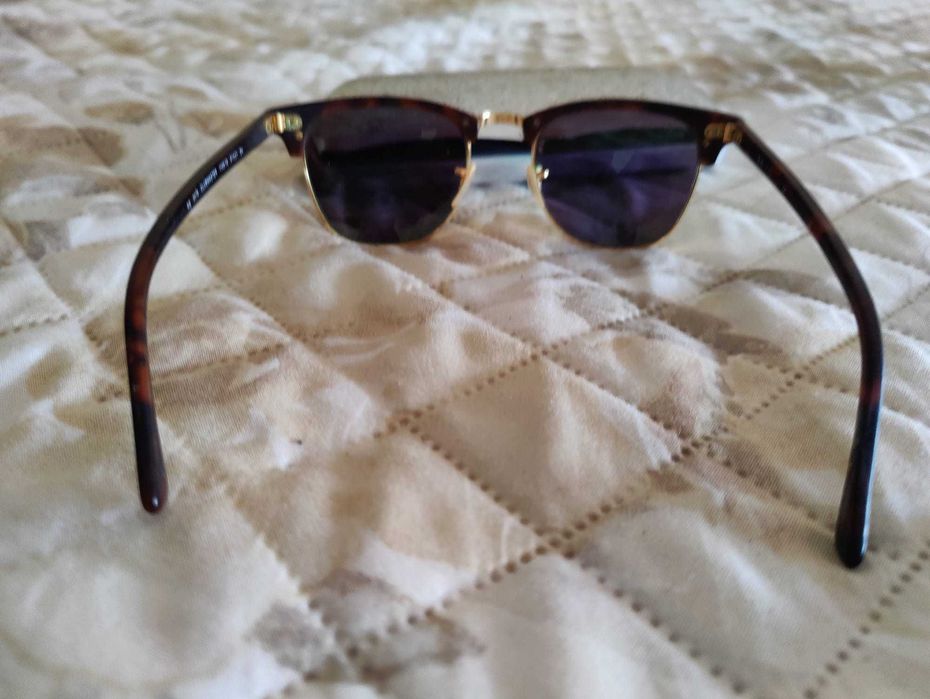 Oculos masculinos Rayban Clubmaster em excelente estado