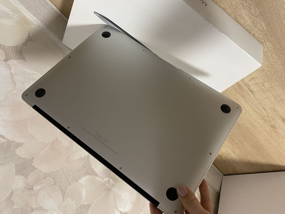 MacBook Air 13” 2015/2017 року 8/128гб