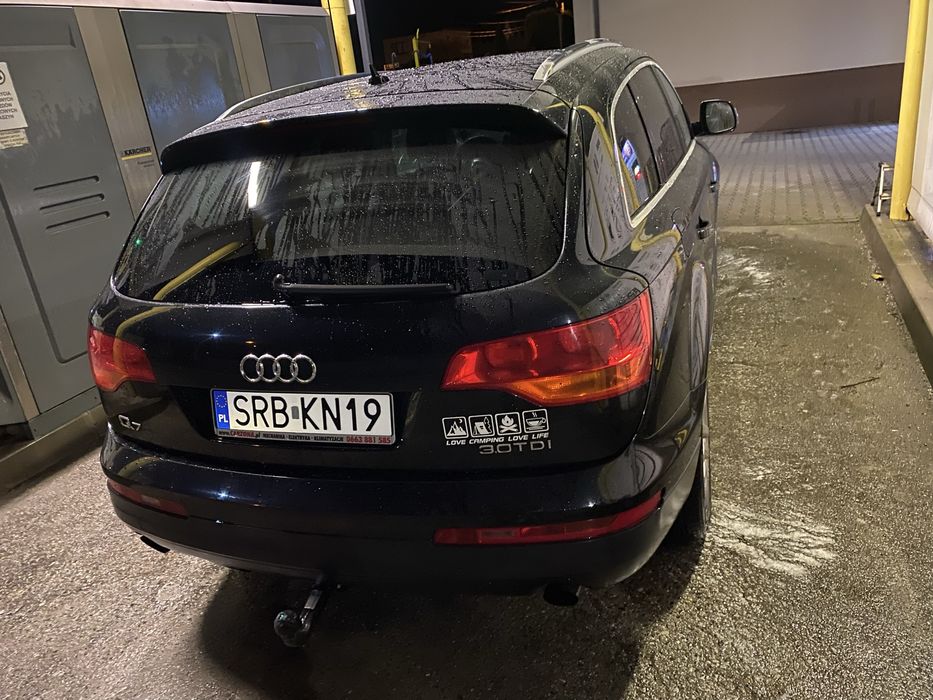 Audi Q7.