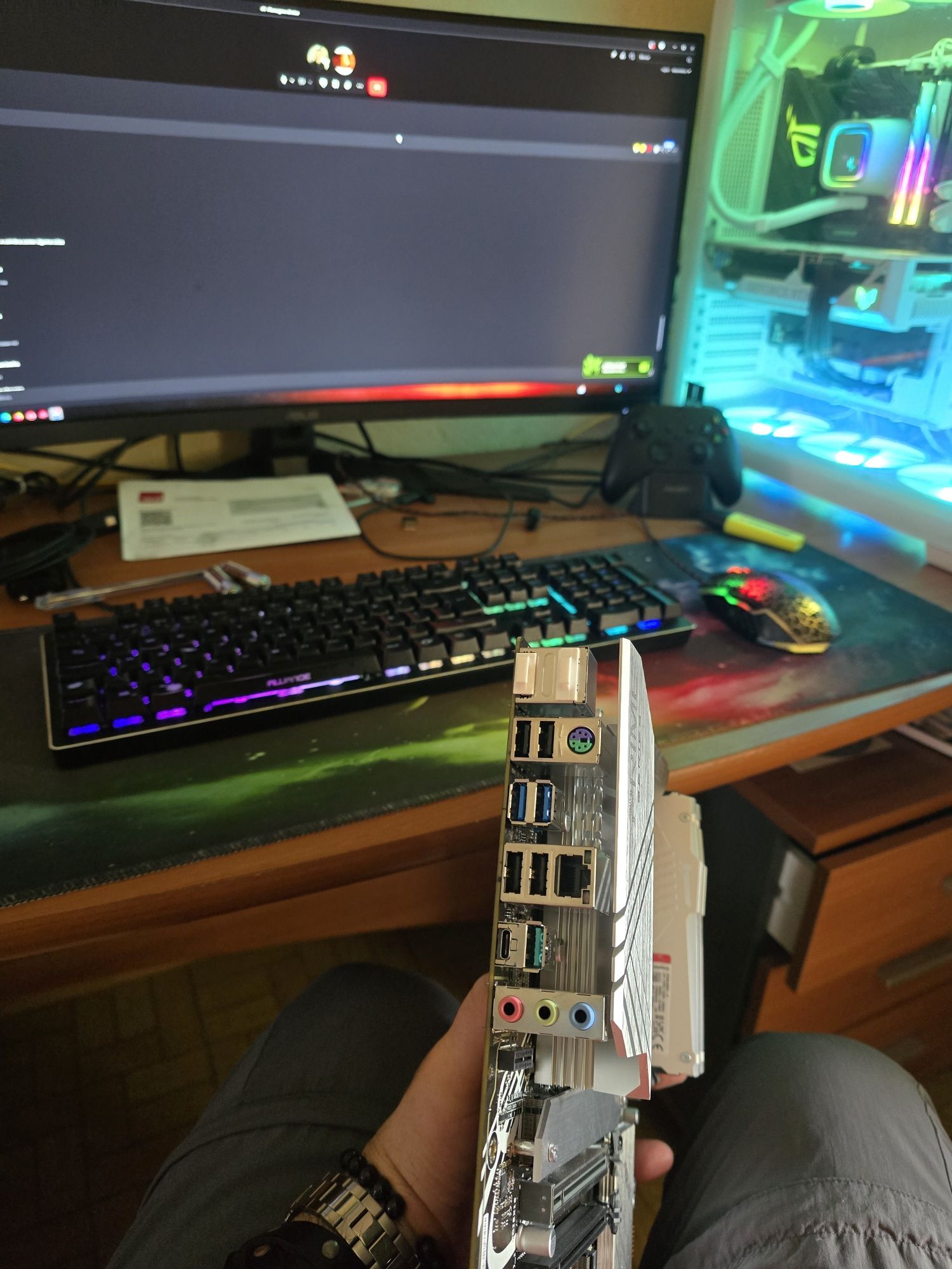 Motherboard e rams