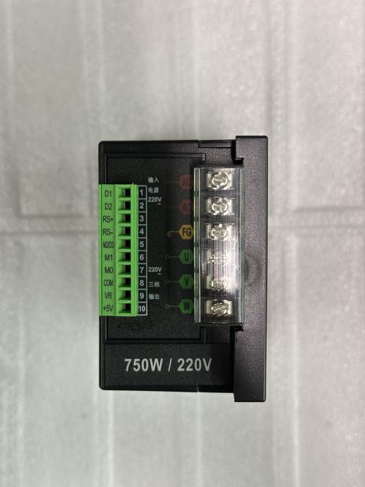 Частотник 750Вт 220В Однофазний перетворювач для трифазного двигуна