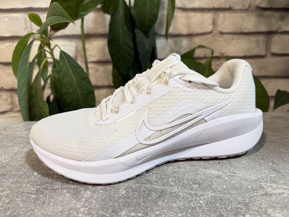 Кроссовки NIKE Downshifter 13. 40 р