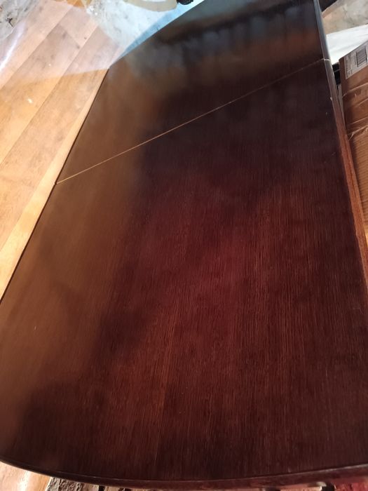 Stół drewniany i 8 krzeseł do kompletu