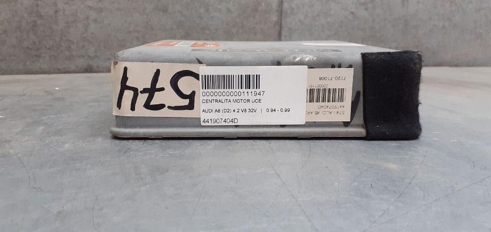 CENTRALINA DO MOTOR UCE AUDI A8 D2