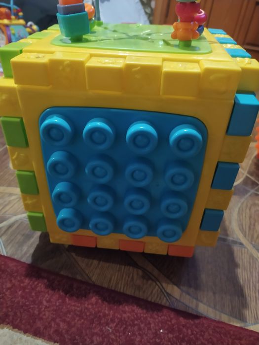 Бизи куб бизикуб