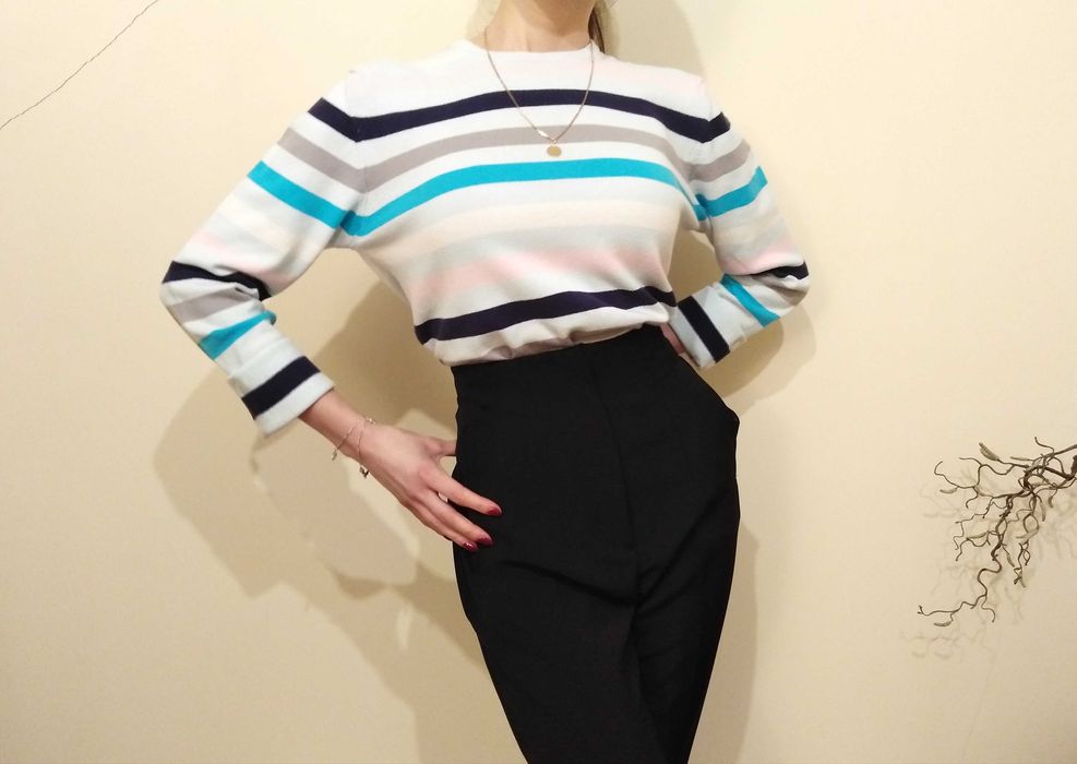 Oversize sweter w paski, Pastel striped sweater