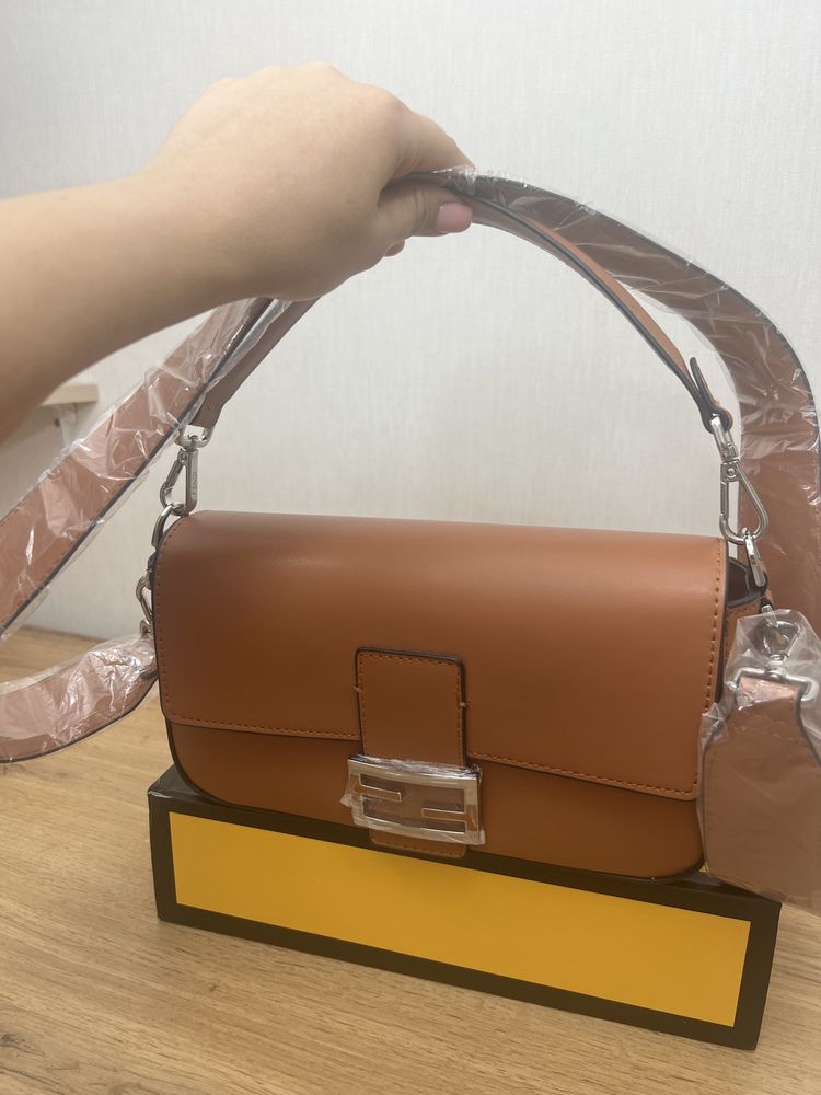 Кожаная сумка Fendi