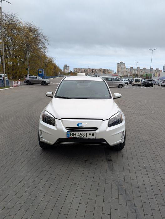 Продам Toyota RAV EV
