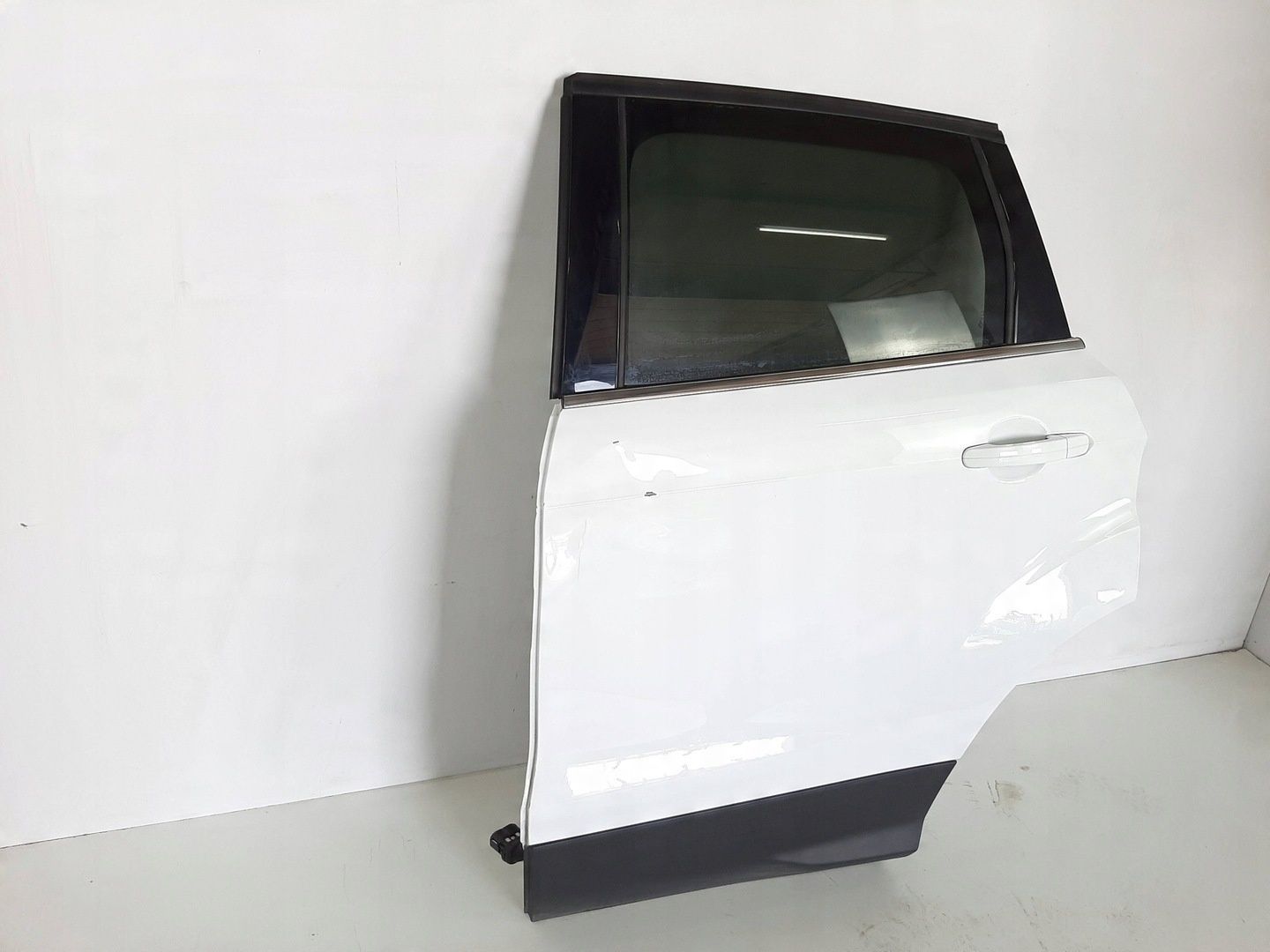 FORD KUGA II MK2 15R DRZWI LEWY TYL KOD 5D