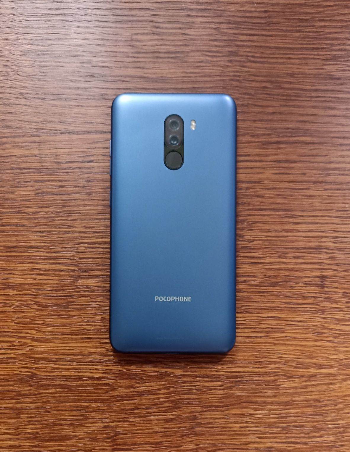Pocophone F1  6/128  poco f1