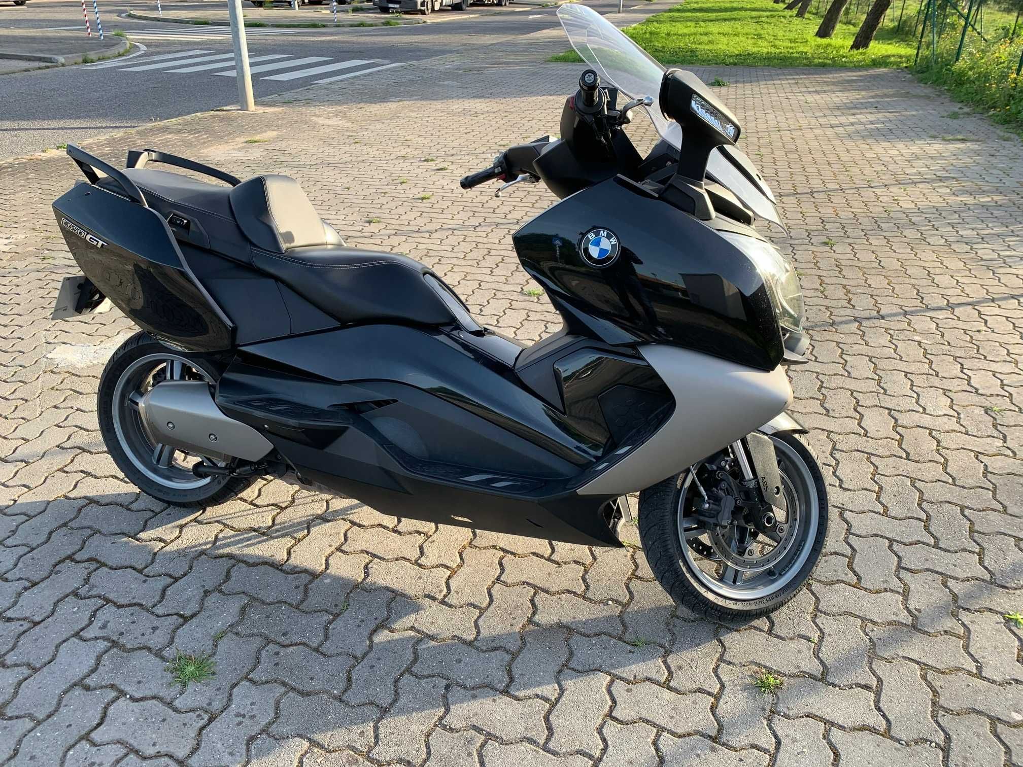 BMW C650 GT MAXI SCOOTER