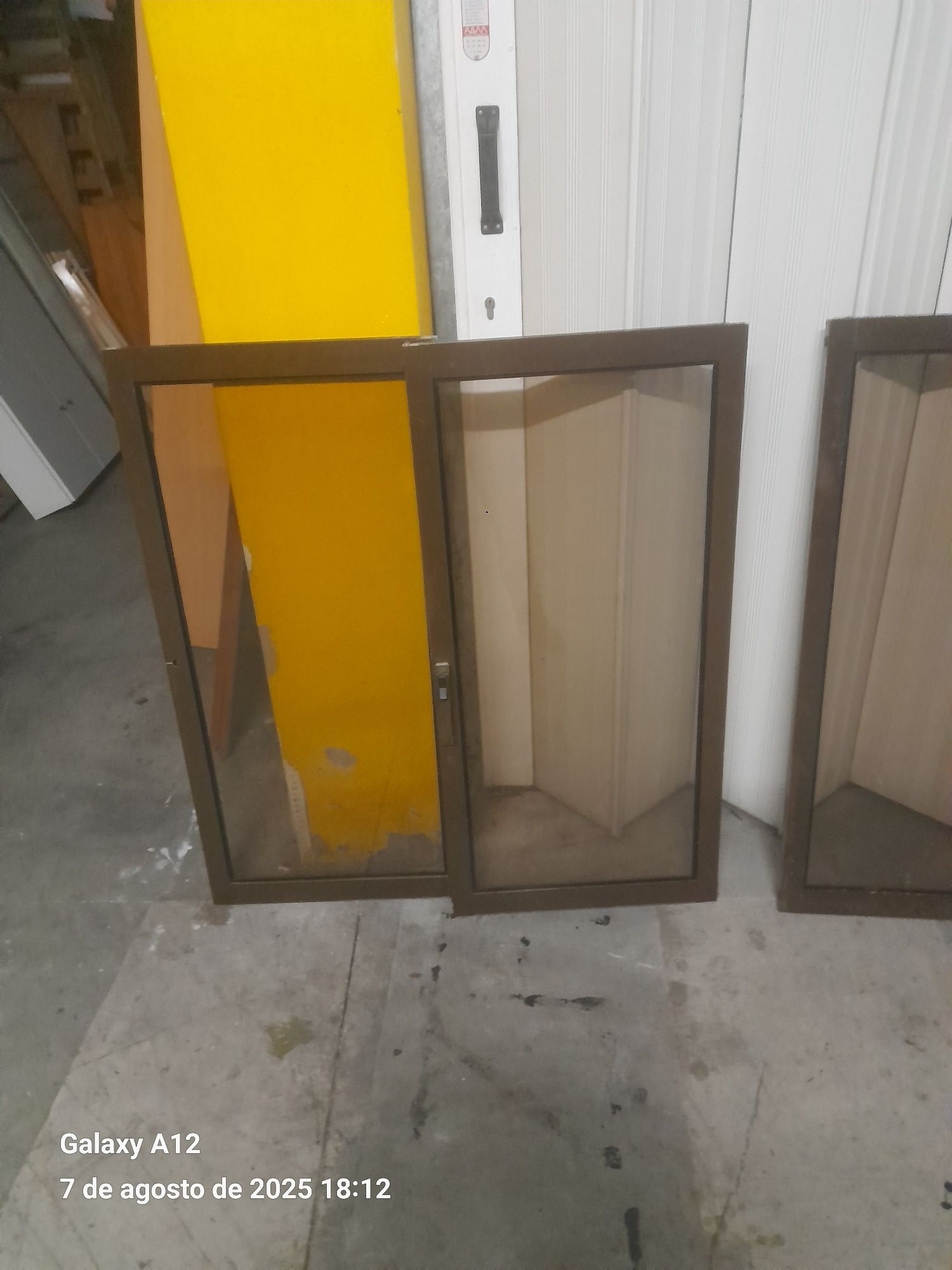 Janelas de correr em aluminio