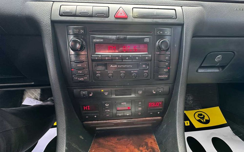 Audi A6 2000 року