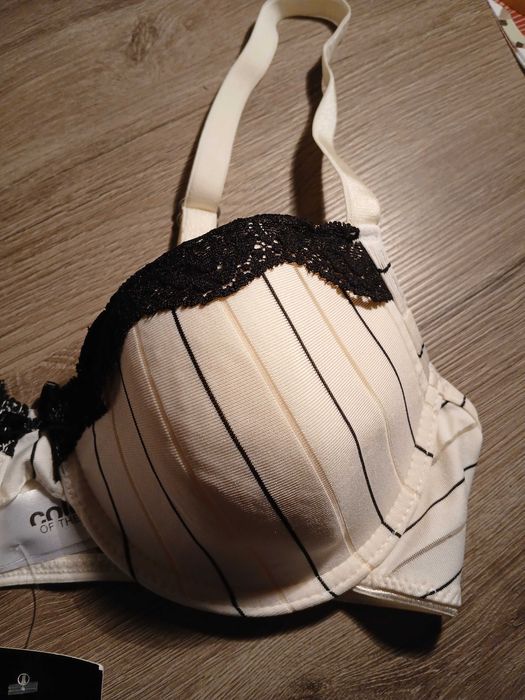 biustonosz 75 B Colours