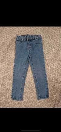 Jeansy Reserved r.92