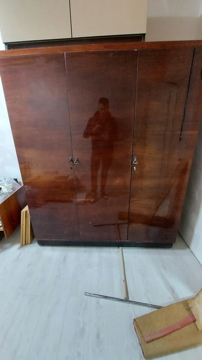 Стара шафа в спальню