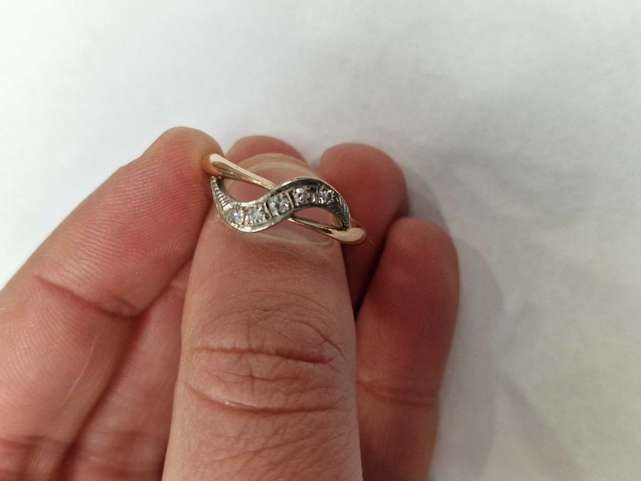 ZSRR 1958/ Złoty pierścionek/ Radzieckie 583/ 3.42 gram/ R23/ Brylanty