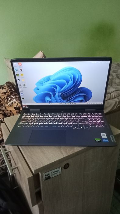 Laptop Lenovo LOQ 15IRH8