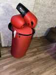Saco boxe com luvas