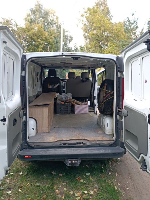 Віваро 2.0 дізель КПП 6 Ступка Грузовий.