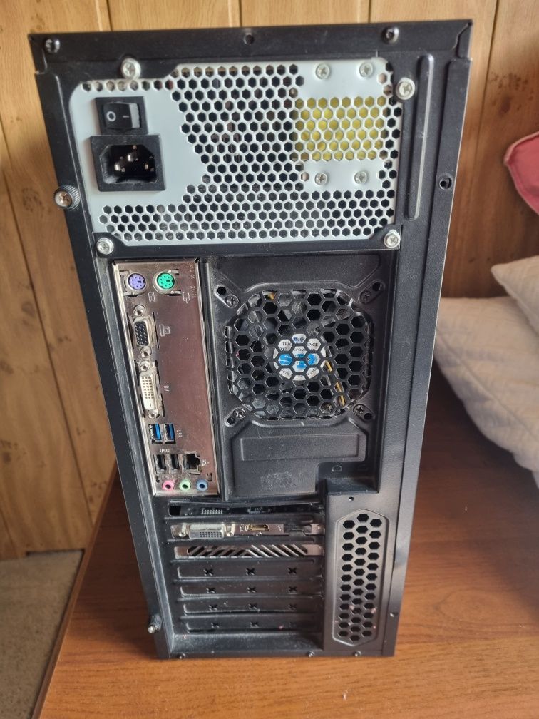 Komputer PC i7-4790 GTX1050 8 GB RAM 240 SSD + 1TB HDD