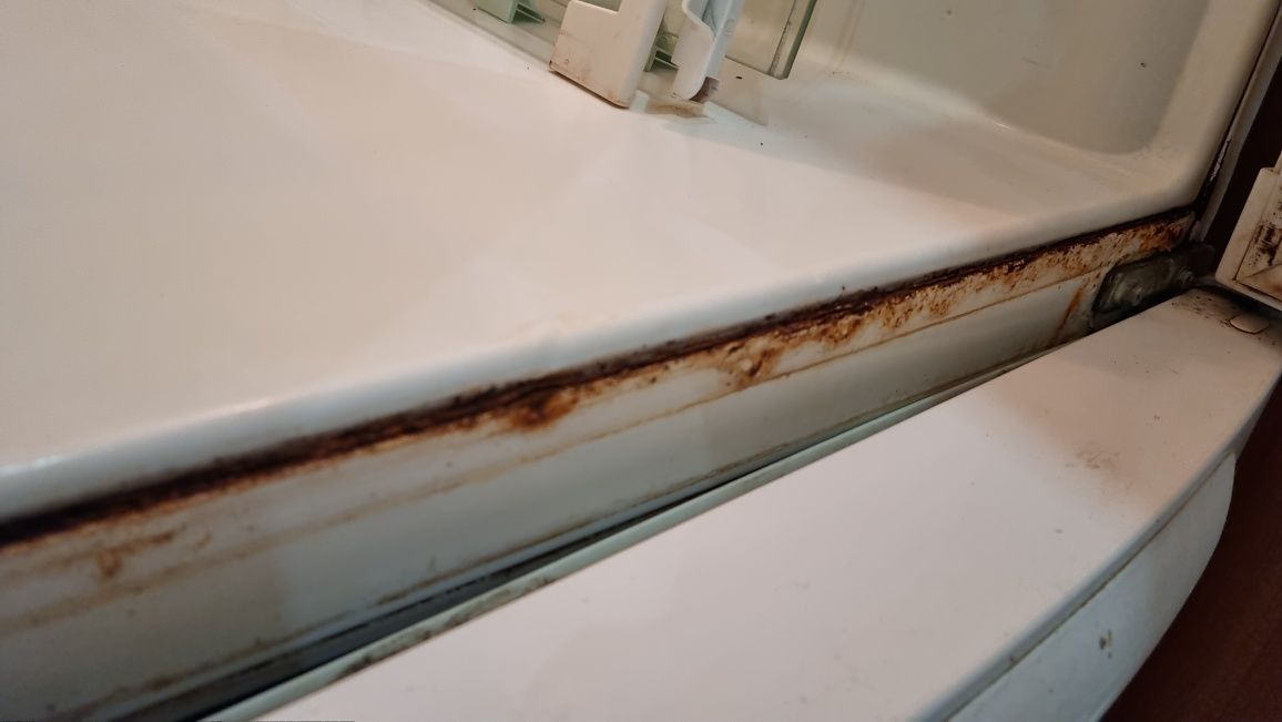 Продам холодильник electrolux