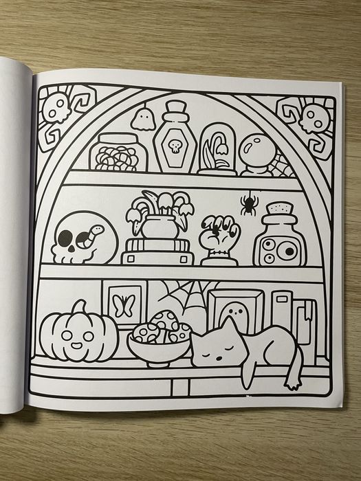 Livro de colorir Spooky Cutie NOVO