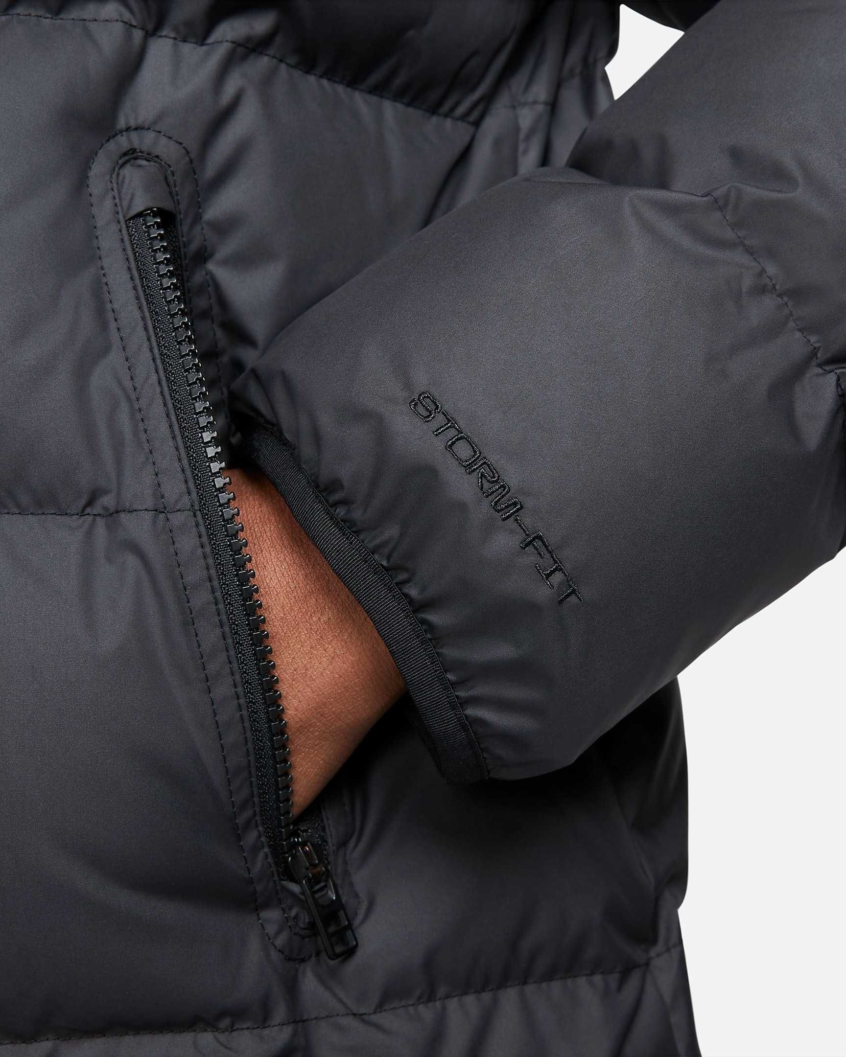 Куртка чоловіча Nike Windrunner Primaloft® (FB8189-010) ОРИГІНАЛ!