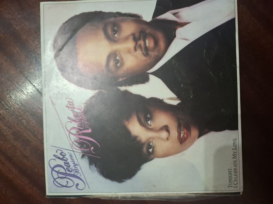 Singles em ótimo estado.