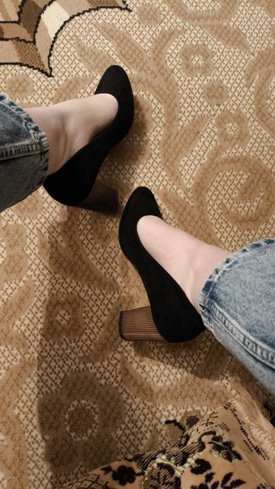 Замшеві туфлі 39 розмір