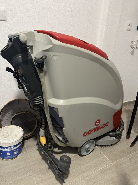 Lavadora de pavimentos/garagem