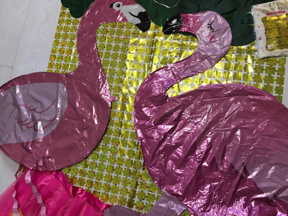 Фотозона у стилі рожевого фламінго