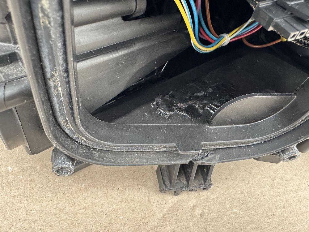 Lampa lewa przód Audi A4B8 bi-xenon nie skretny EU Reflektor lewy