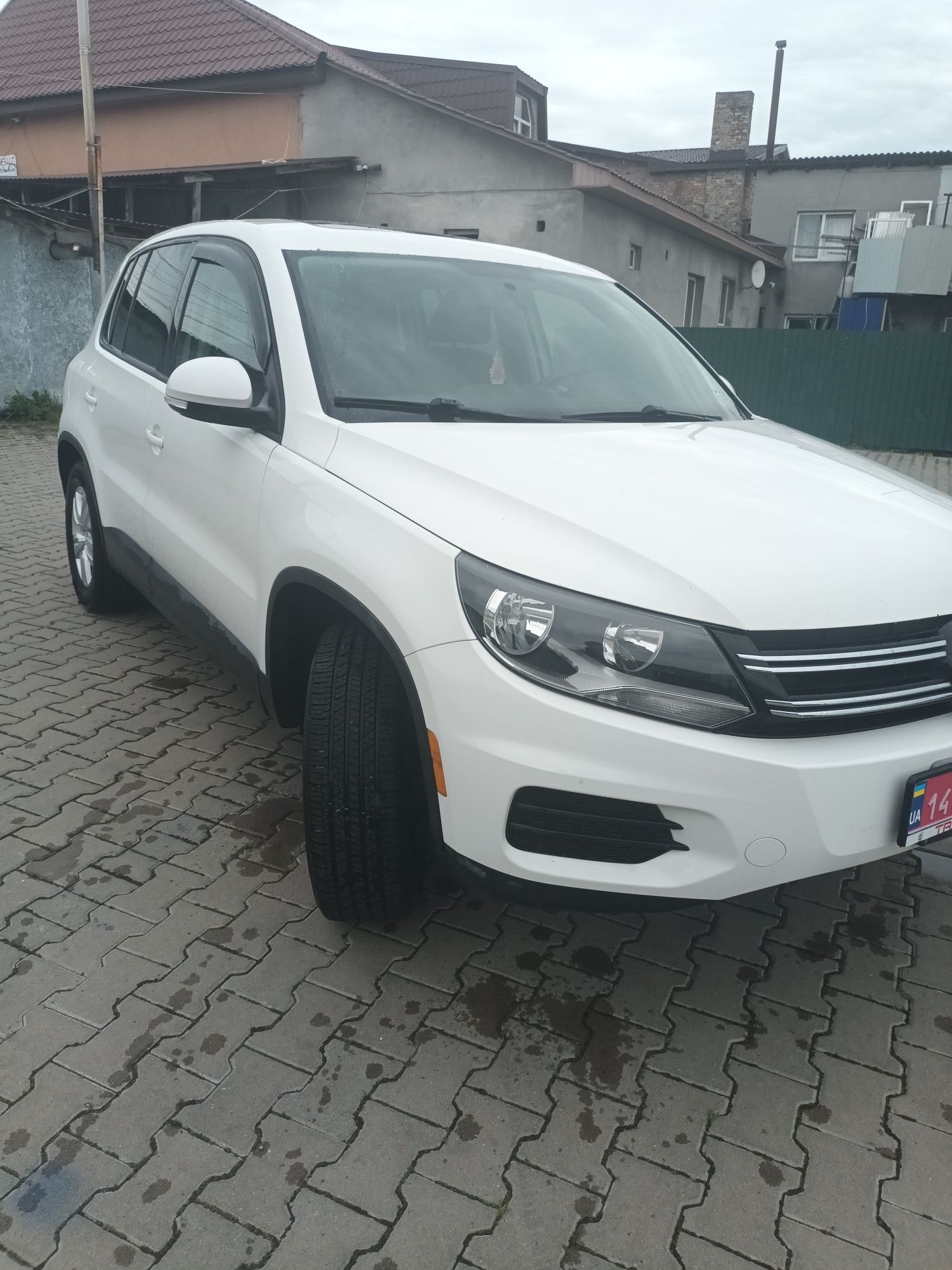 Продаєтьця хороше авто тільки пригнане