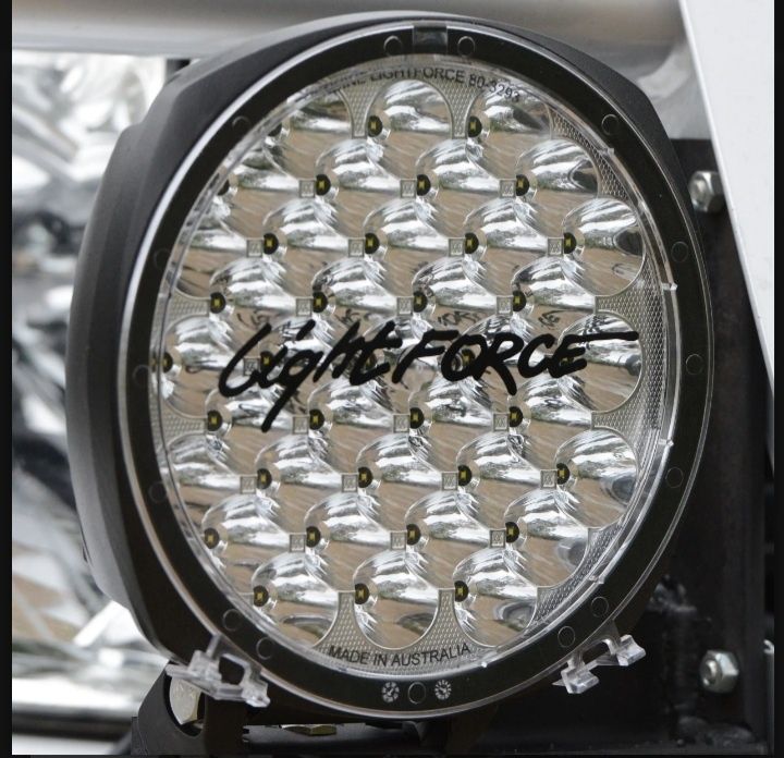 Led - фары прожектора 1050 метров луч  ( Offroad - ARB ) Lightforce