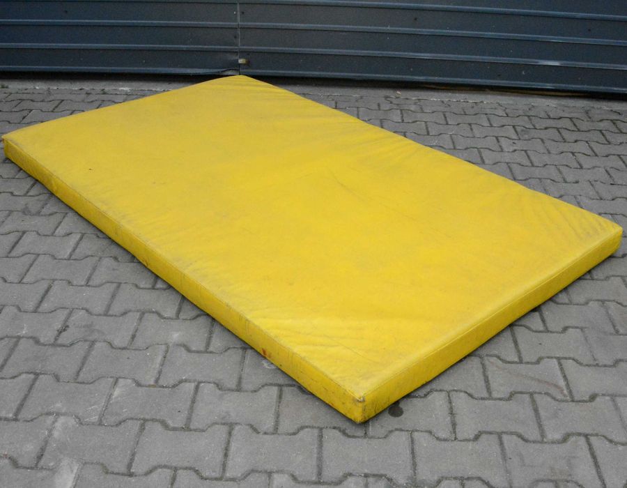 Materac gimnastyczny skórzany 200x120x10cm